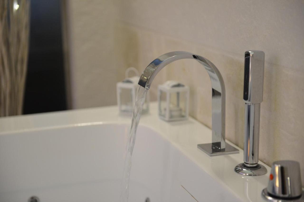 Suite Laurel Spa Con Idromassaggio ファザーノ エクステリア 写真