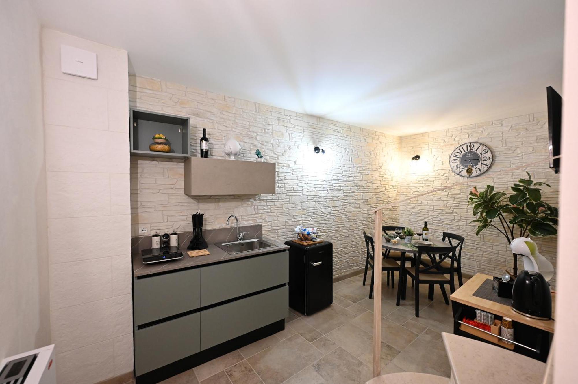 Suite Laurel Spa Con Idromassaggio ファザーノ エクステリア 写真